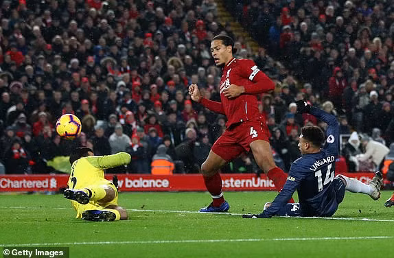 Liverpool - Manchester United 3-1: Người hùng Xherdan Shaqiri ảnh 4