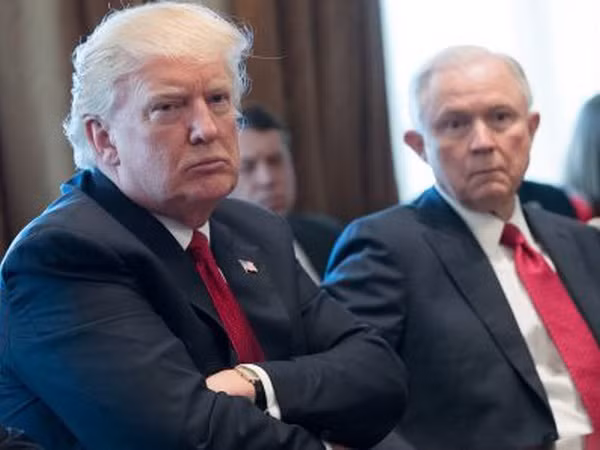 Nấc thang căng thẳng mới giữa ông Trump với Bộ Tư pháp Mỹ ảnh 1