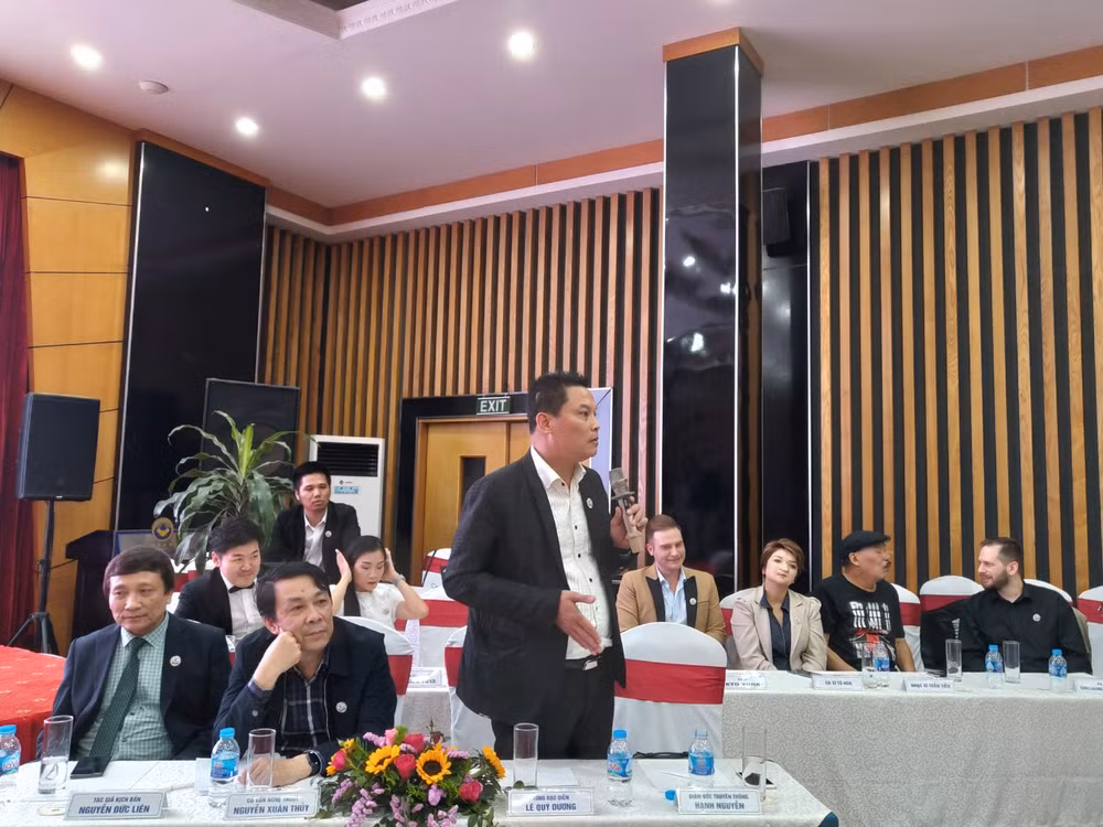 Nghệ sỹ đến từ 14 quốc gia hòa chung giọng hát nhân Ngày của Mẹ ảnh 1