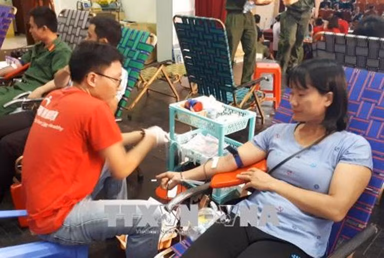Khánh Hòa: Ngày hội hiến máu Giọt hồng chung sức vì biển, đảo ảnh 1