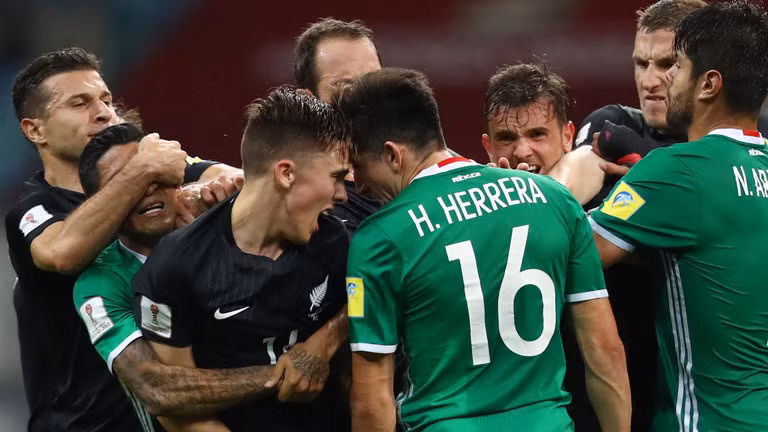 Cristriano Ronaldo "nổ súng," Bồ Đào Nha đánh bại chủ nhà Nga ảnh 2