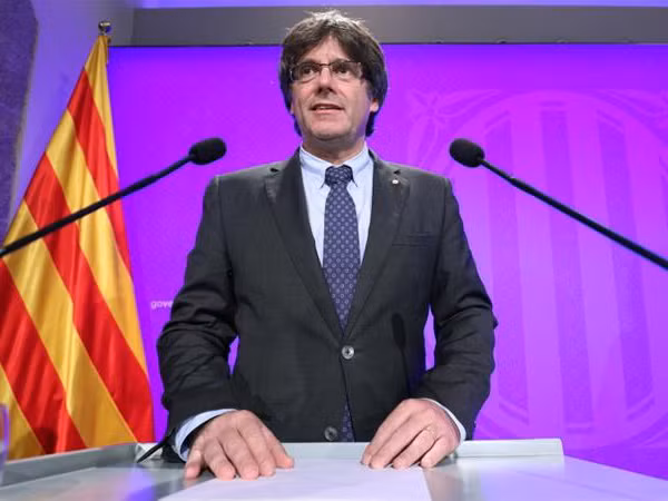 Tây Ban Nha: Thủ hiến Catalonia Puigdemont có thể bị bắt giữ ảnh 1