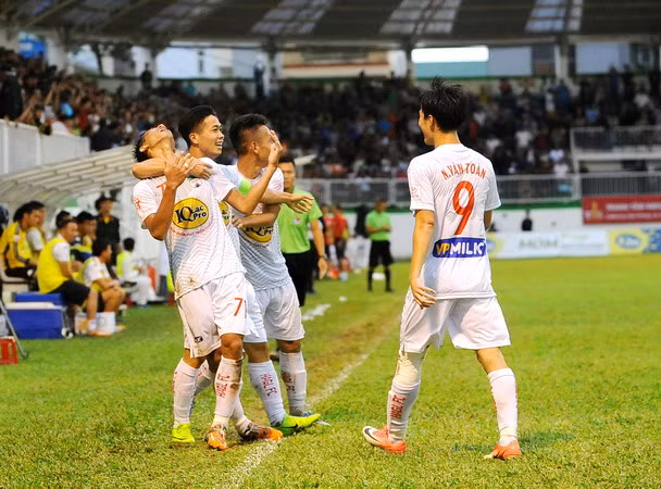 Vòng 14 V-League: Thanh Hóa hạ Đà Nẵng, HAGL thắng kịch tính ảnh 1