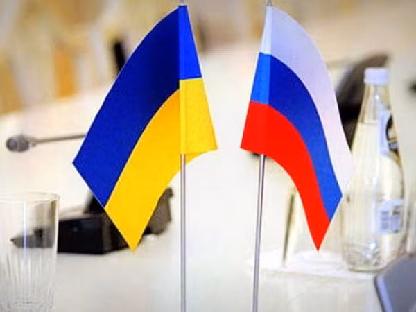Tòa án cấp cao London ủng hộ Nga giải quyết vụ kiện với Ukraine ảnh 1