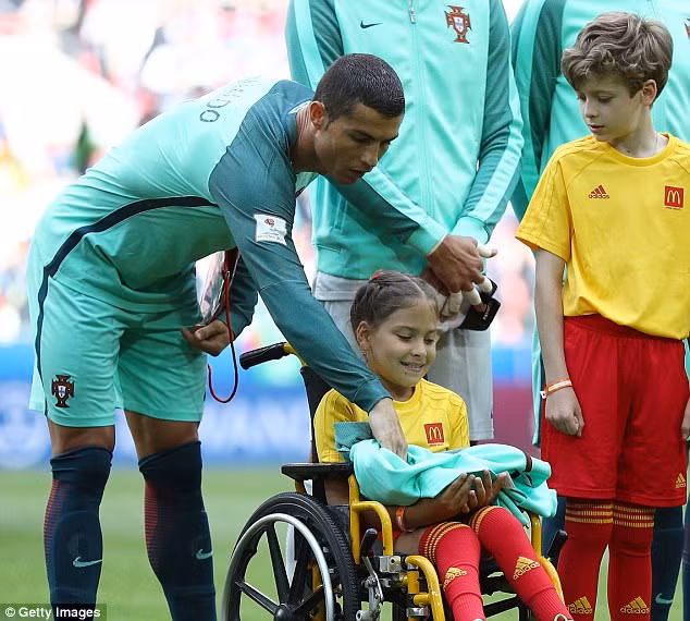 "Phá lưới" Nga, Cris Ronaldo cán mốc đáng nhớ trong sự nghiệp ảnh 4