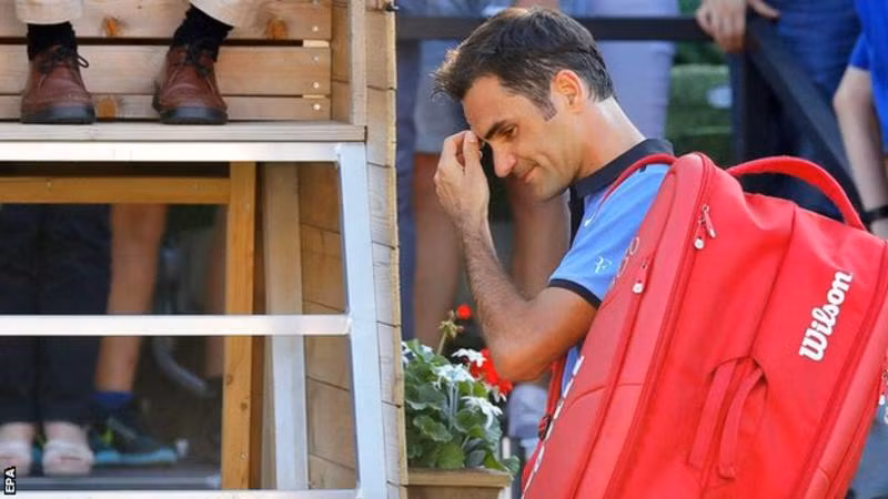 "Tàu tốc hành" Federer thua sốc tay vợt 39 tuổi, kém gần 300 bậc ảnh 1