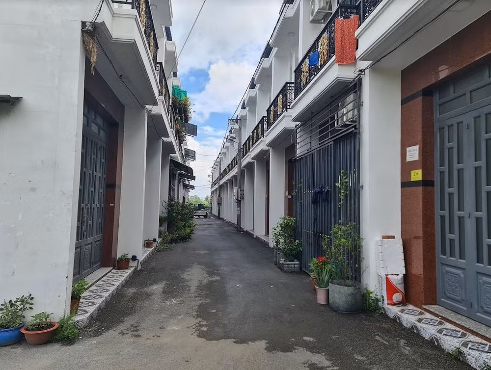 Tỉnh Long An xử lý vi phạm tại các công trình nhà ở liền kề ảnh 3