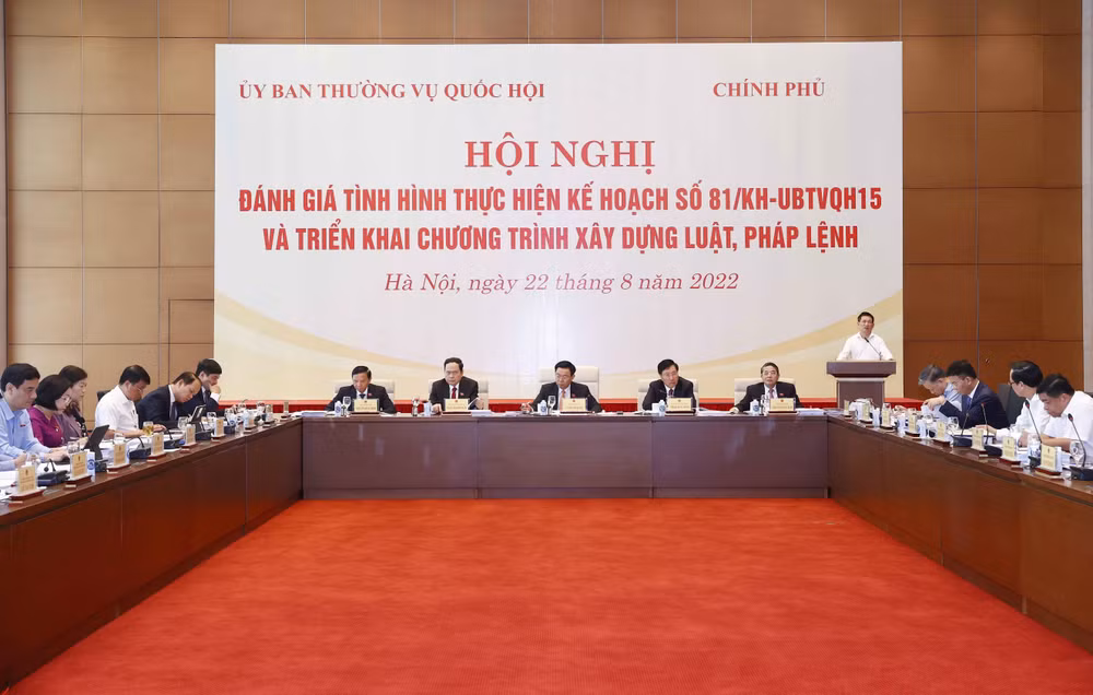 Tiếp tục bảo đảm tiến độ, chất lượng, không lùi thời hạn xây dựng luật ảnh 1