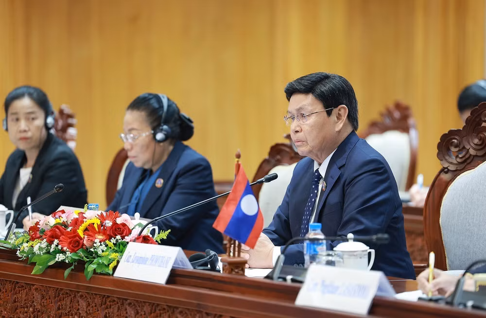 TTXVN_0810 Thu tuong Chu tich Quoc hoi Viet Nam Lao 6.jpg