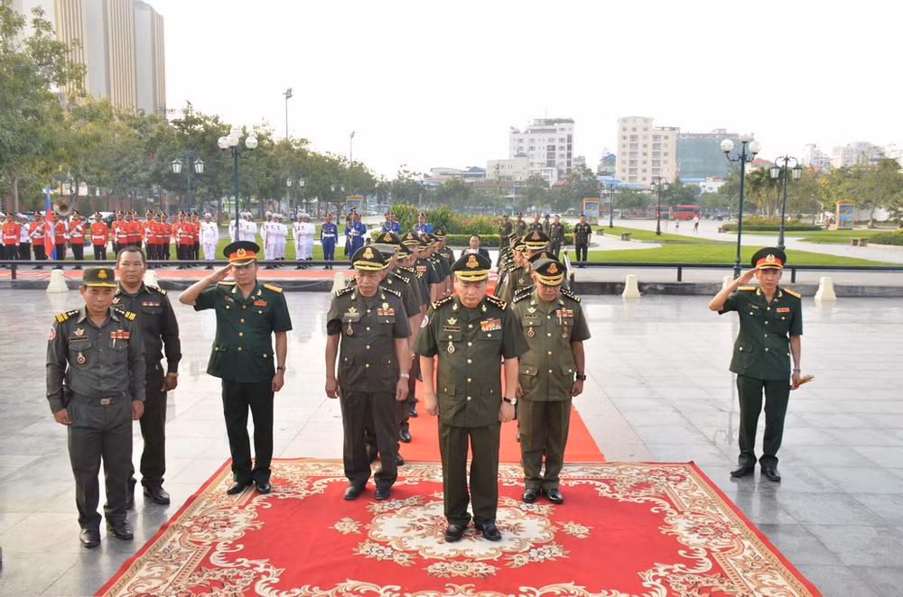 Tri ân các liệt sỹ quân tình nguyện Việt Nam hy sinh tại Campuchia ảnh 2