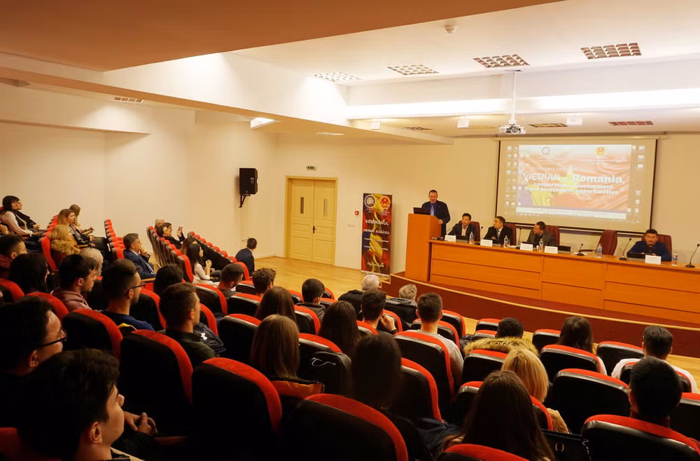 Việt Nam và Romania tăng cường hợp tác, đầu tư và phát triển ảnh 1