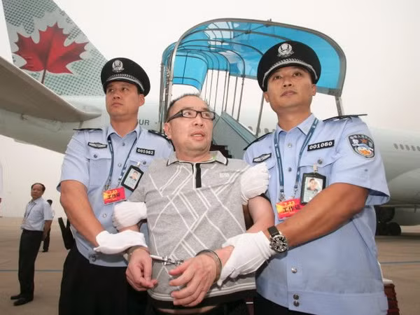Trung Quốc lần đầu dẫn độ thành công tội phạm bỏ trốn tại Canada ảnh 1