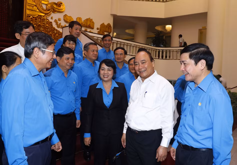 Thủ tướng: Mức lương tối thiểu vùng phải đảm bảo hài hòa, hợp lý ảnh 1