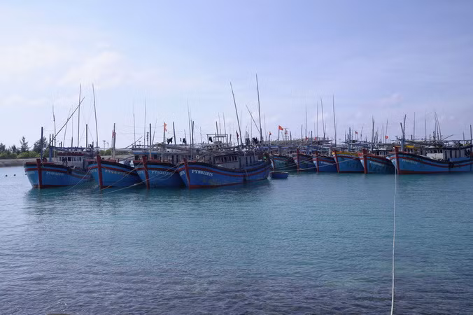 Quảng Trị, Bến Tre và Khánh Hòa chuẩn bị ứng phó với bão Rai ảnh 1