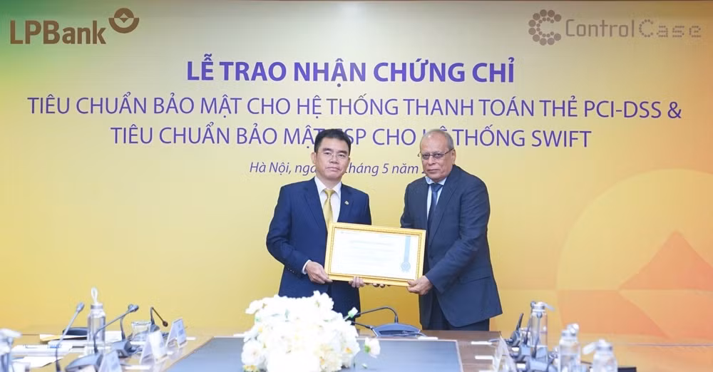 Ngân hàng LPBank đạt hai chứng chỉ tiêu chuẩn bảo mật quốc tế ảnh 1