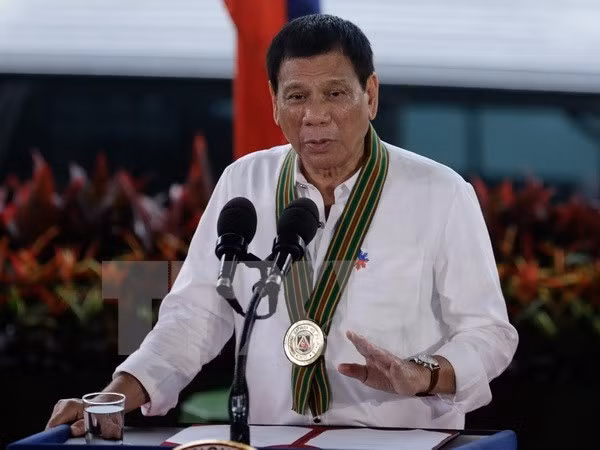 Tổng thống Philippines cam kết không bỏ qua phán quyết về Biển Đông ảnh 1
