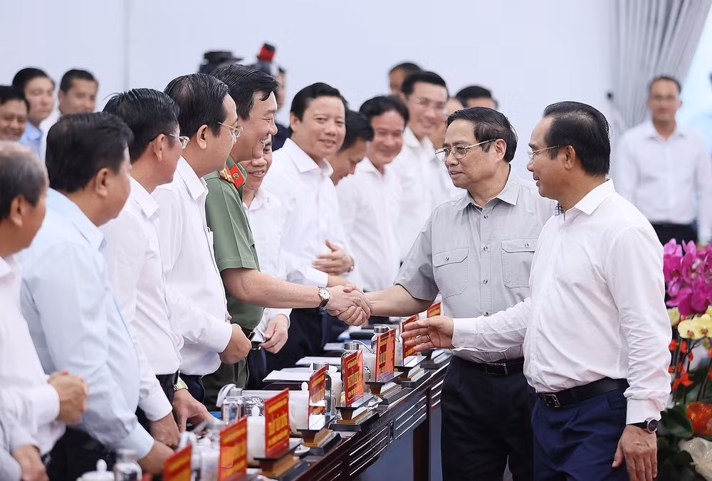 Long An tận dụng lợi thế là nơi giao thoa các trục, hành lang kinh tế ảnh 2