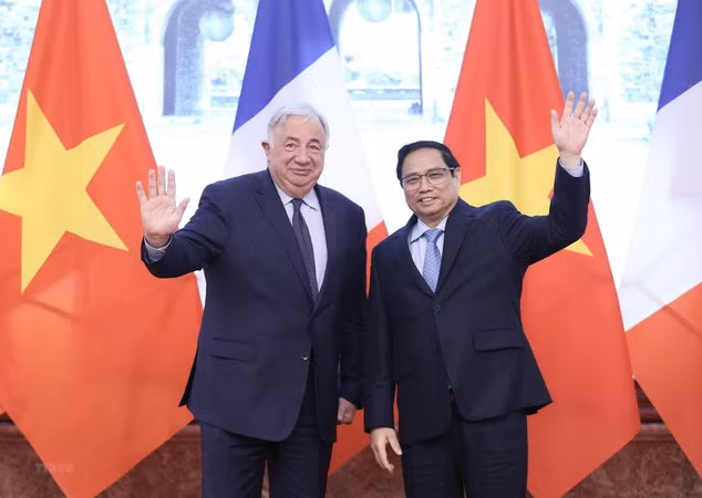 Lãnh đạo Việt Nam gửi điện mừng Quốc khánh Cộng hòa Pháp ảnh 1