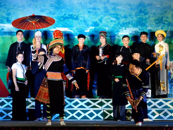 Khai mạc Tuần văn hóa, thể thao và du lịch Mường Lò năm 2014 ảnh 3