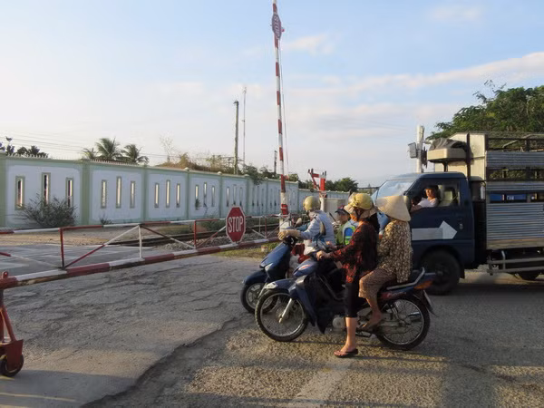 Kỷ luật nhiều cá nhân, tập thể tại dự án xây dựng 133 đường ngang ảnh 1