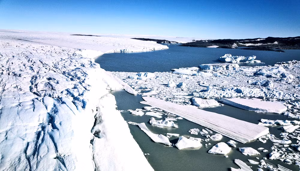 Biến đổi khí hậu: Sông băng Greenland thu hẹp kỷ lục ảnh 1