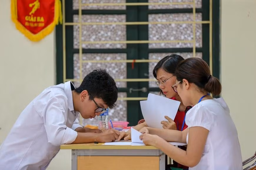 Thứ trưởng Bộ Giáo dục-Đào tạo: Kỳ thi đã diễn ra an toàn, nghiêm túc ảnh 1