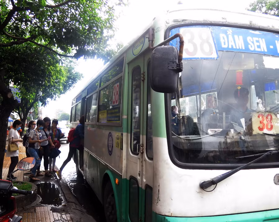 Thành phố Hồ Chí Minh công bố điểm đón trả khách cho tuyến cố định ảnh 1