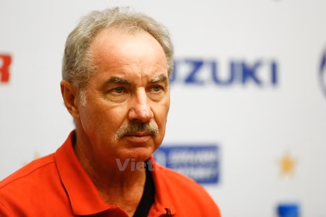 Alfred Riedl và Nguyễn Hữu Thắng - sự sắp đặt thú vị của lịch sử ảnh 1