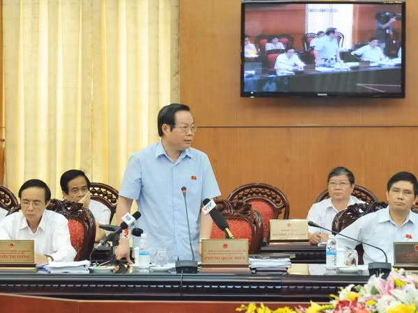 "Cần thiết phải ban hành nghị quyết về đổi mới chương trình, SGK" ảnh 1