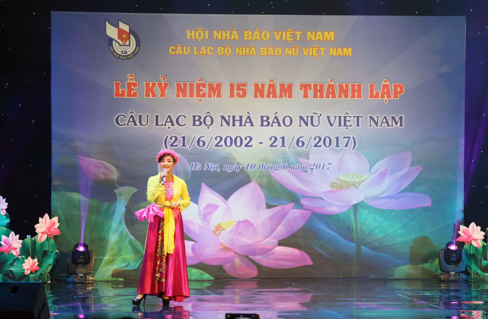 CLB Nhà báo nữ Việt Nam: Kỷ niệm chặng đường 15 năm hoạt động sôi nổi ảnh 2