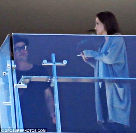 Brad Pitt "rất tức giận" khi nhận đơn ly hôn của Angelina Jolie ảnh 2