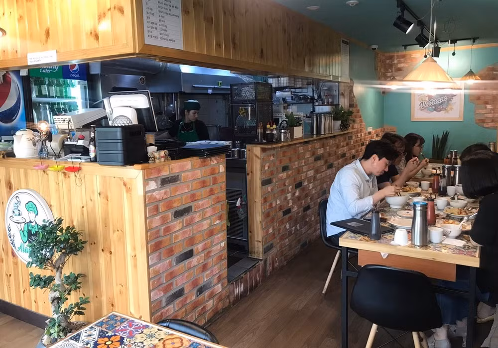 Trí thức trẻ hiện thực giấc mơ mở chuỗi nhà hàng Việt tại Hàn Quốc ảnh 1