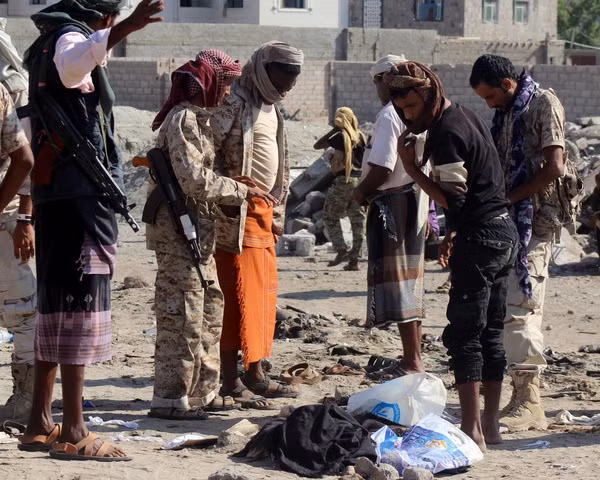IS thừa nhận thực hiện vụ đánh bom liều chết tại Yemen ảnh 1