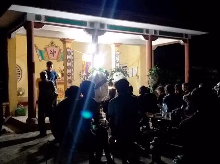 Bị bắt vì hiếp dâm, khai thêm việc sát hại, chôn xác hai cháu bé ảnh 1