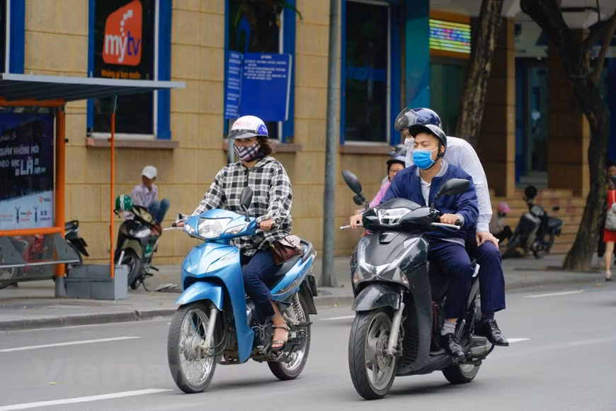 Bắc Bộ ngày nắng, Trung Bộ và Tây Nguyên tiếp tục có mưa rất to ảnh 1