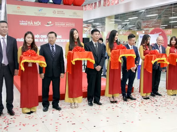 Hội nghị xúc tiến đầu tư, thương mại và du lịch Hà Nội tại Nga ảnh 1