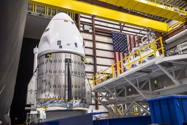 Tàu vũ trụ của SpaceX đưa phi hành đoàn thứ 7 lên ISS ảnh 1