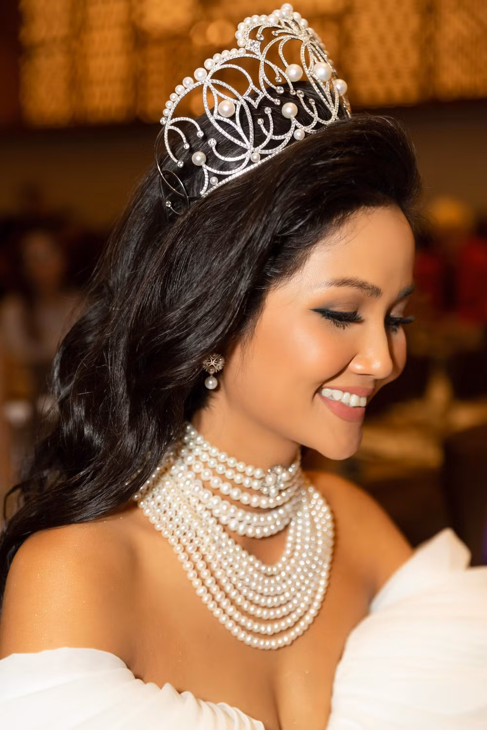 Miss Universe Việt Nam: H'Hen Niê sẽ giữ vương miện 'làm của riêng' ảnh 2