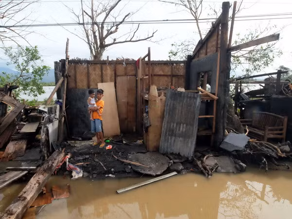 Philippines ước tính bão Nock-Ten gây thiệt hại tới 80 triệu USD ảnh 1