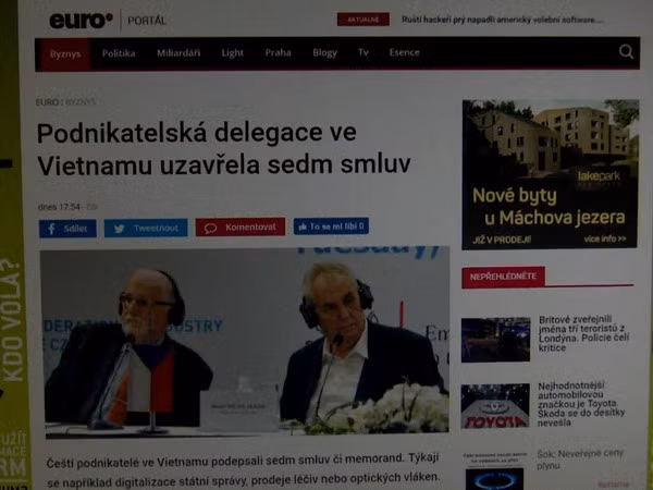 Tổng thống Milos Zeman mong muốn cân bằng thương mại Séc-Việt ảnh 1