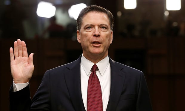 Hồi ký của cựu Giám đốc FBI James Comey có tuần ra mắt ấn tượng | Vietnam+  (VietnamPlus)