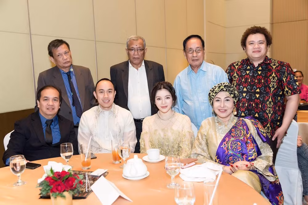 Hình ảnh Lý Nhã Kỳ tươi tắn gặp gỡ lãnh đạo Davao trước lễ sắc phong ảnh 14