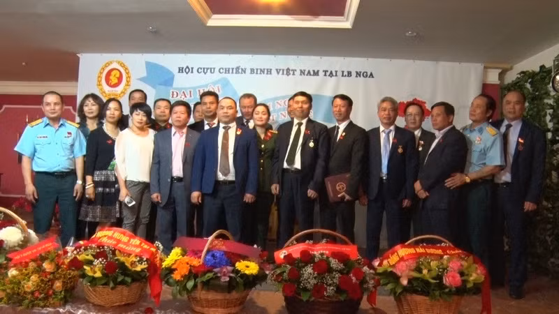 Kỷ niệm 43 năm ngày thống nhất đất nước tại Chile và Nga ảnh 1