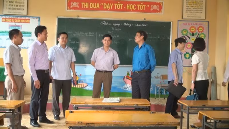 Học sinh đã đi học bình thường sau vụ án mạng nghiêm trọng tại trường ảnh 1