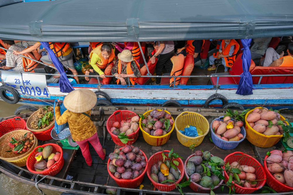Quảng bá hình ảnh, văn hóa Chợ nổi Cái Răng để tạo điểm nhấn du lịch |  Vietnam+ (VietnamPlus)