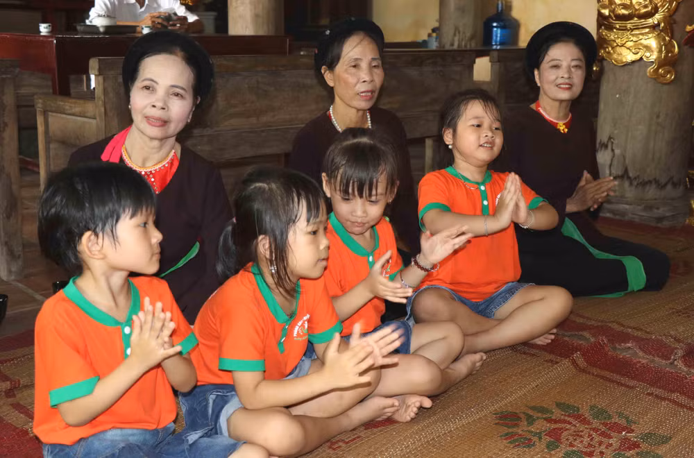 Độc đáo di sản nghệ thuật hát Trống quân Bùi Xá ở Bắc Ninh ảnh 2