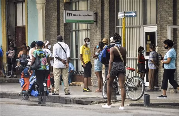 Cuba siết hạn chế nhập cảnh, số ca mắc tại Canada vượt quá 800.000 ảnh 1