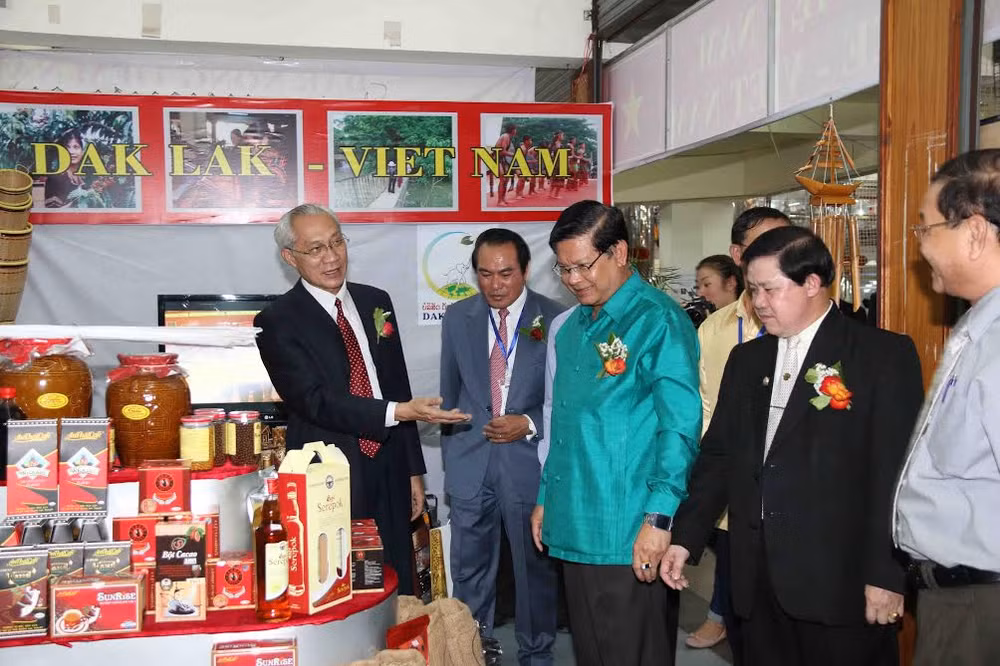 Khai mạc Hội chợ Thương mại và Du lịch Tam giác Phát triển CLV ảnh 1