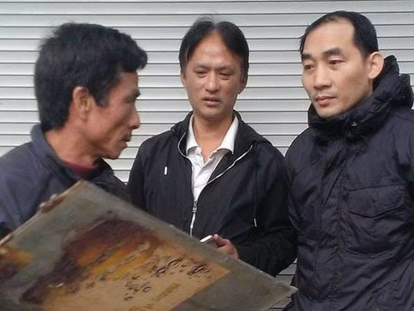 Người đàn ông ôm xăng "cố thủ" còn lại ở Lò Sũ đã rời căn phòng ảnh 3