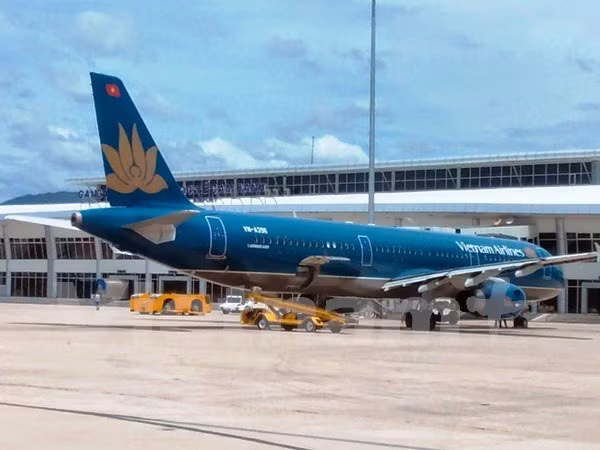Máy bay TP HCM-Vinh phải chuyển hướng hạ cánh tại Nội Bài ảnh 1